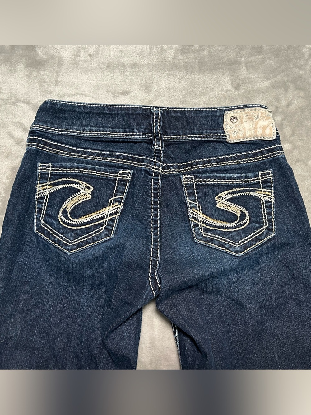 Silver Suki Skinny Jeans Women’s 26/31 Dark Wash Denim Heavy Stitch - Picture 5 of 8